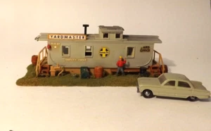 Revell HO scale Yardmaster's Office built done very nice w/auto - Picture 1 of 2