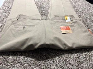 NWT Dockers 36X34 D3 Classic Fit Khaki Stain Defender Men’s - Picture 1 of 5