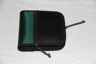 7 inch CD, DVD, Blue Ray Wallet, zipper closure, holds 24 discs, pre-owned - Image 1 of 3