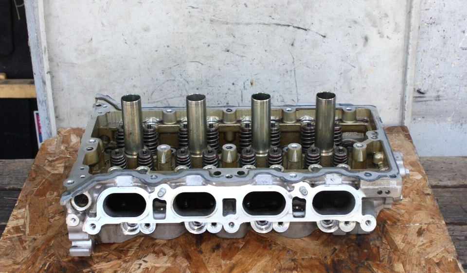 Culata OEM Hyundai Kia Elantra Rondo 2.0 sin árboles de levas (247b) Foto 1 de 4