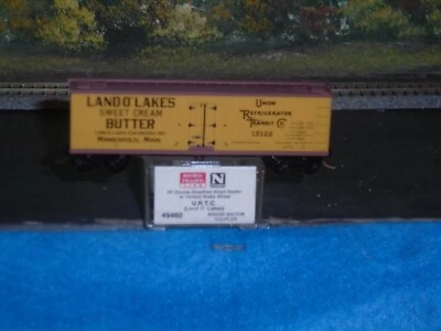 MICRO-TRAINS N SCALE #49460 40' SHEATHED WOOD REEFER LAND O LAKES #10122 - Image 1 of 3