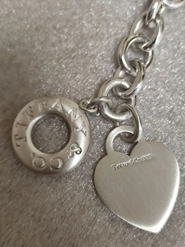 TIFFANY & Co. Corazón Etiqueta Toggle Gargantilla Collar Plata 925 con... - Imagen 1 de 4