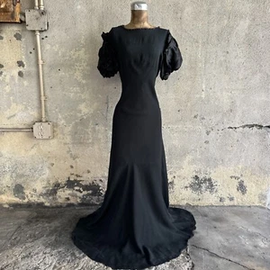 Maxi vestido vintage de los años 30 de crepé negro manga abullonada corte sesgado Art Deco con cuentas - Imagen 1 de 14