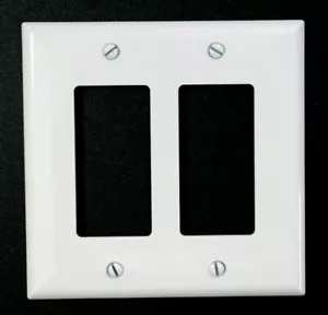 GFCI outlet cover Wallplate 2 Gang White Decorator 40 PACK Eaton PJ262W - Picture 1 of 4