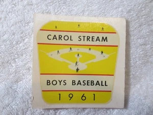 Vintage 1961 Carol Stream Little League Baseball Fenster Aufkleber Sticker - Bild 1 von 2