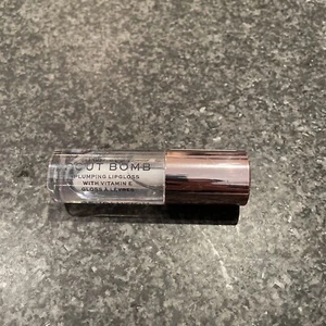 Makeup Revolution Pout Bomb Lip Plumping Gloss - GLAZE - New Dupe Plump Clear - Picture 1 of 1