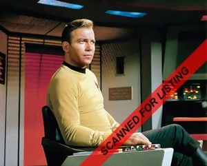 STAR TREK TOS WILLIAM SHATNER as CAPTAIN KIRK 8X10 PHOTO #9019 - Picture 1 of 1