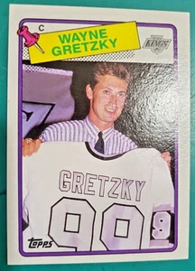 1988-89 Topps #120 Wayne Gretzky Maglione Squadra: Los Angeles Kings Hockey - Foto 1 di 3