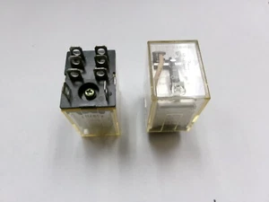 CUTLER HAMMER D7PR2A 8 PIN RELAY A4 - Picture 1 of 1