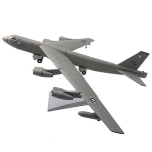 1/200 USAF B-52H Stratofortress Heavy Bomber Aircraft Model Military Plane Scene - Picture 1 of 10