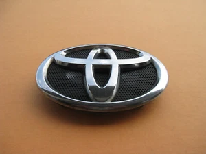 09 10 11 12 13 TOYOTA COROLLA FRONT GRILLE CHROME EMBLEM LOGO BADGE SIGN A45910 - Bild 1 von 5