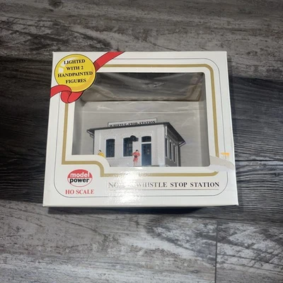 Model Power HO Scale Whistle Stop Station – Lighted Built-Up Building - Image 1 of 3