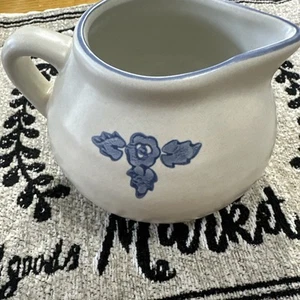Pfaltzgraff Yorktowne Gravy Sauce Boat Blue Pitcher Stoneware - Picture 1 of 17