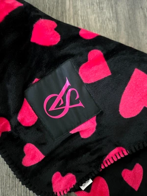 Victoria's Secret Love Heart Sherpa Blanket Black/Pink Gift Any Occasion NEW - Image 1 of 4
