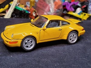 Welly Porsche 911 Turbo (964) 1/18 Scale Yellow 1990 Diecast READ DESCRIPTION - Picture 1 of 10