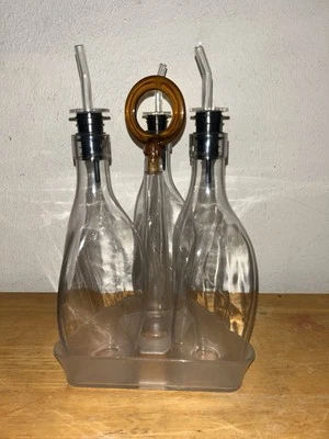 Bottiglie di olio/aceto d'oliva Tupperware vintage "Seerly Elegant" con caddy - Immagine 1 di 3