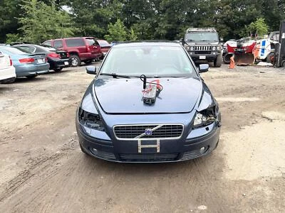 Puerta depósito combustible VOLVO SERIE 40 04 05 06 07 08 09 10 11 Foto 1 de 4