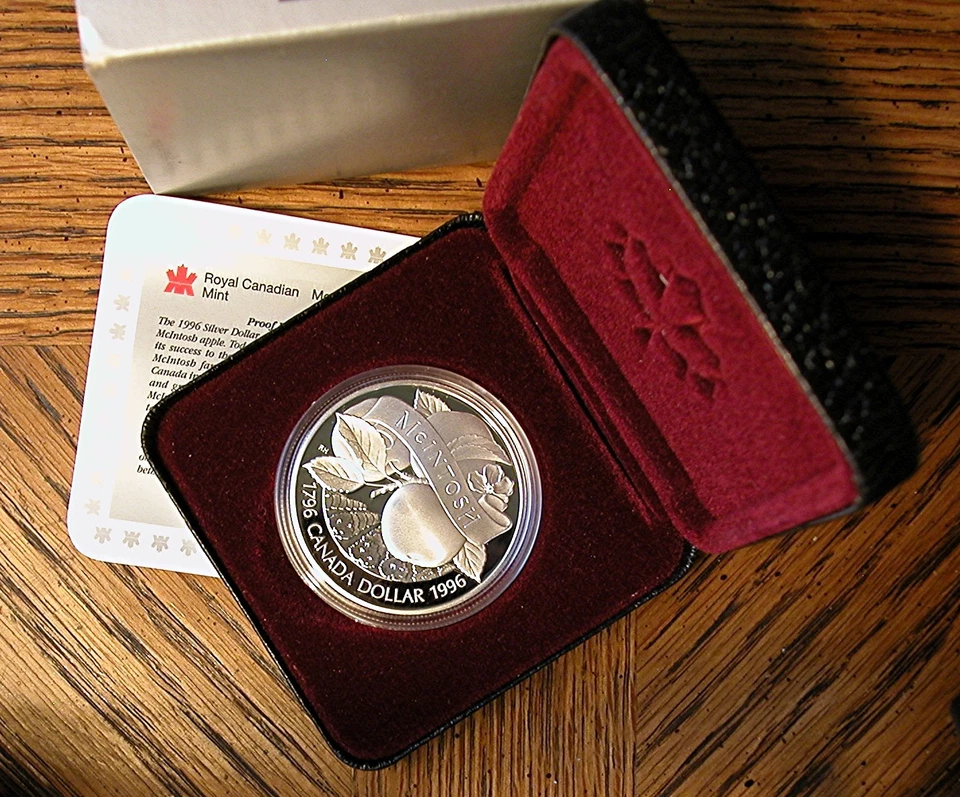 1996 Canadian 1 Dollar Silver Proof - KM# 274   McIntosh Apple - Image 1 of 4