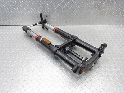 Horquillas delanteras Husqvarna Vitpilen 401 2022 22-23 suspensión triple árbol  Foto 1 de 4