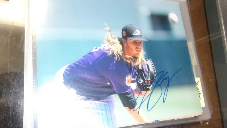 Foto firmada por Jon Gray de los Rockies de Colorado 8x10 certificado de autenticidad    Foto 1 de 1