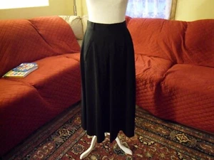 L.G. HOOK WOMEN'S BLACK WOOL SKIRT SIZE 8 - Picture 1 of 6