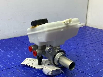 Juego de 4 alfombrillas Jaguar XE 2017-2019 Oyster OEM Foto 1 de 4