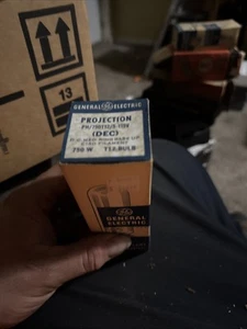 projector lamp bulb -DEC- 750W 120V -GE - Picture 1 of 1