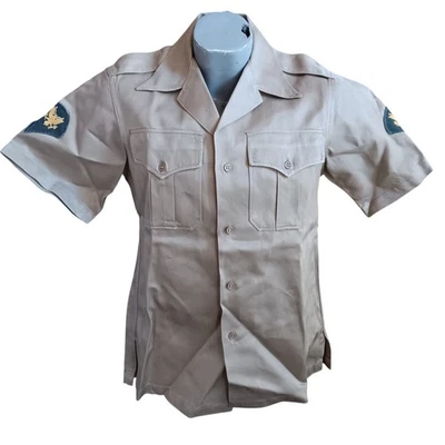 男式小号复古衬衫 1950 年代 1956 年军队卡其色补丁 — 第 1/4 张图片