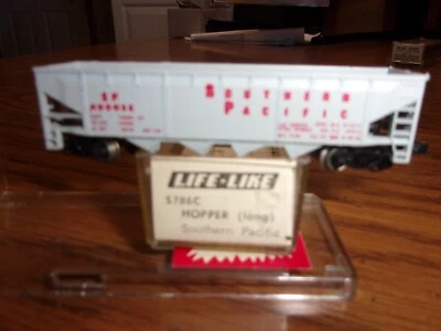 Life-Like a 5786C N-scale Southern Pacific Hopper 400055 - Image 1 of 2