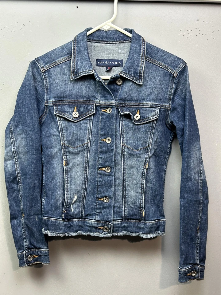 Rock & Republic Jacket Womens XS Blue Denim Distressed Trucker Raw Hem Button - Image 1 of 4