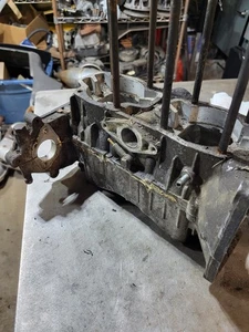 Vintage John Deere Liquifire Snowmobile Kawasaki Motor Crankcase Assembly 440 - Picture 1 of 12