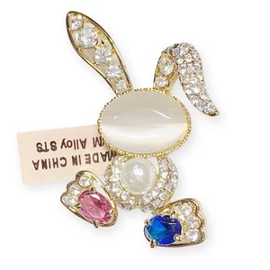 Broche dorado perla ópalo diamantes de imitación vintage de 2” con conejito STS aleación BM" - Imagen 1 de 5