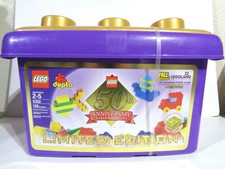 duplo tub of bricks