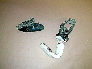 FOOTREST LH RH PEDANE POGGIAPIEDI PILOTA DX SX APRILIA TUAREG 125 1987 8132494 - Bild 1 von 2