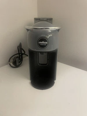 Lavazza A Modo Mio Jolie EVO Macchina da Caffè a Capsule 1250W 0,6 Litri - Nero - Immagine 1 di 4