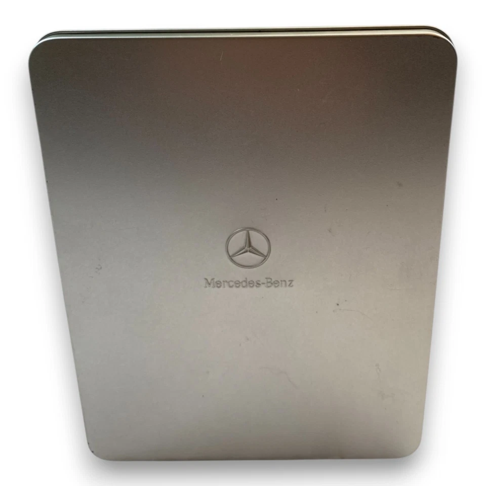 Mercedes-Benz Quartettspiel Sternstunden mit Blechdose – Auto Trumpfspiel - Bild 1 von 3