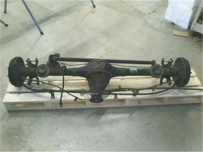 NISSAN DR64W Genuine Clipper Rear Differential Housing P31600-25006293 - Image 1 of 4