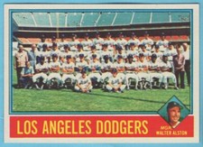 1976 Topps Los Angeles Dodgers - Walt Alston Los Angeles Dodgers #46