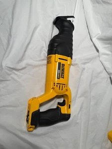 DeWalt Reciprocating Saw 20V DCS381 New Never Used Open Box - Picture 1 of 2