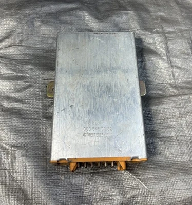 Mercedes-Benz 300E 300SE 300SEL 420SEL 560SL Cruise Control Amplifier Module - Image 1 of 3