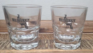 Dos vasos de vidrio de doble chupito Wild Turkey Bourbon de 4 oz - Imagen 1 de 8
