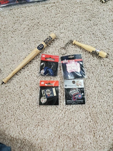 2016 Chicago Cubs Pen Key Chain Earrings & 3 Pin Set Collector's Items Cover