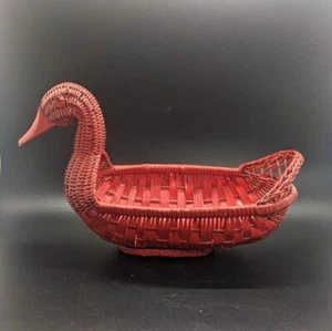 Duck Basket Red Wicker Rattan Small Kitsch Bird Bowl Holder 10" - Picture 1 of 6