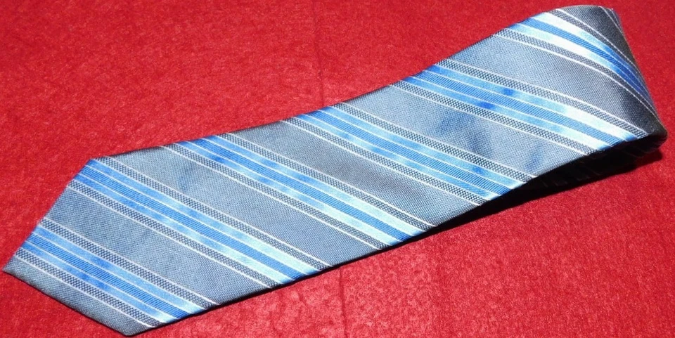 Gravata listrada ERMENEGILDO ZEGNA FEITA NA ITÁLIA AZUL/CINZA/BRANCO - GRAVATAS DE DESIGNER. - Imagem 1 de 3