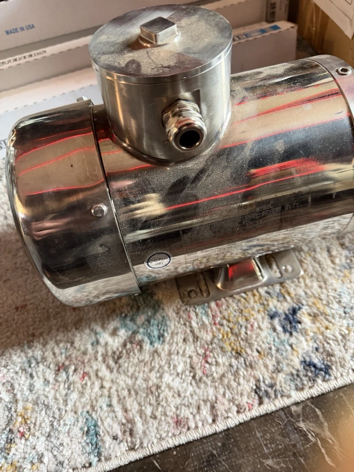Westington AC Motor 3/4hp 1800 RPM 3 Phase 56c Stainless Steel - Image 1 of 3