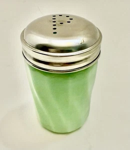Vintage Fire King Jadeite Swirl Pepper Shaker Anchor Hocking - Picture 1 of 9