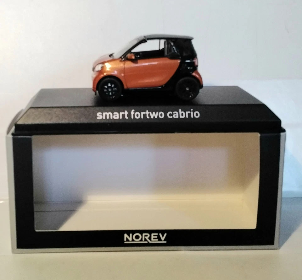 Smart Fortwo Cabrio 2015 1/43eme Norev Ref 351422 - Photo 1/1