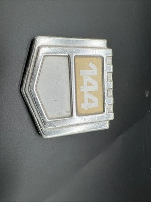 Volvo 144 1968 emblema Foto 1 de 4