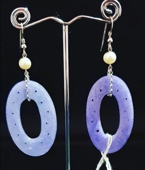 Orecchini in Giada viola tinta, perla di fiume e Argento 925  - Immagine 1 di 1