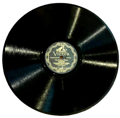 International Concert Orch - The Skaters Waltz / Estudianuna - Victor Record Foto 1 de 4